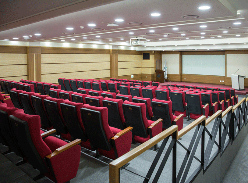 야긴홀(대강당)