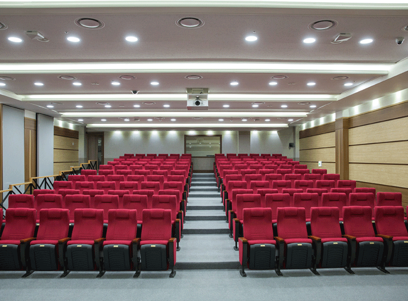 야긴홀(대강당)